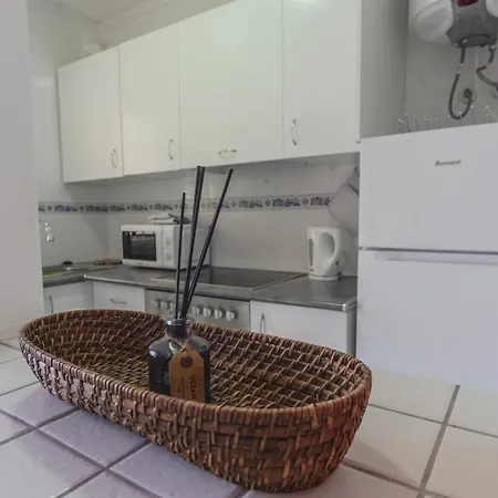 Cosy Close To Local Amenities טורבייחה