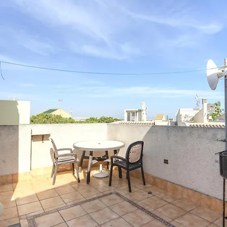Cosy Close To Local Amenities Torrevieja