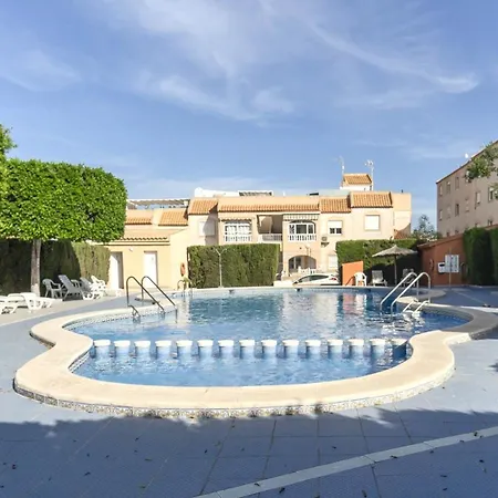 Cosy Close To Local Amenities Apartman Torrevieja