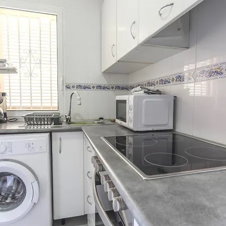 公寓 Cosy Close To Local Amenities